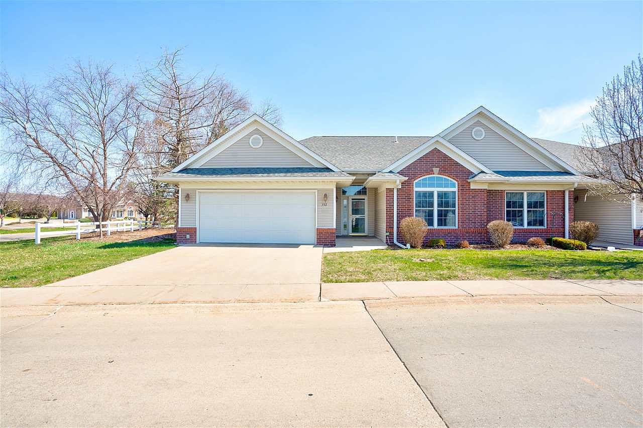 392 Paddock Cir, Iowa City, IA 52240 Zillow