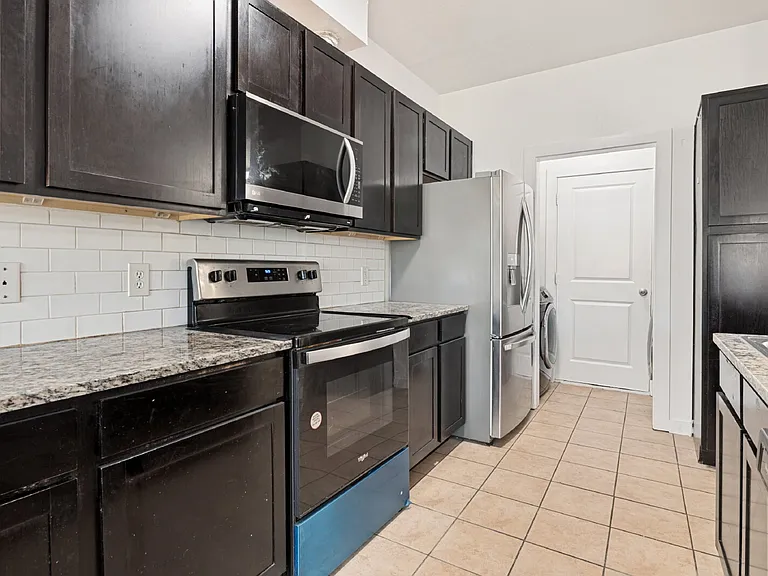 12503 Bay Ave — Photo 12