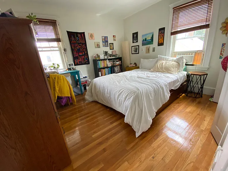 105 Montgomery St #1 — Photo 7