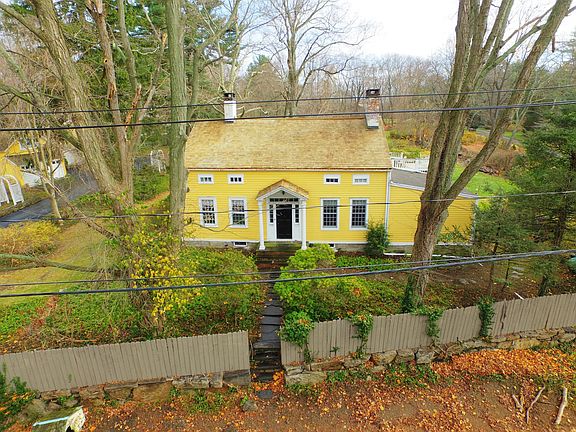 Bantam Farm Street View