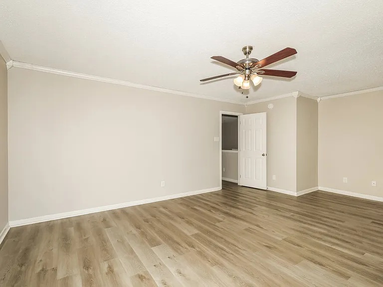 10867 Delphi Dr — Photo 13