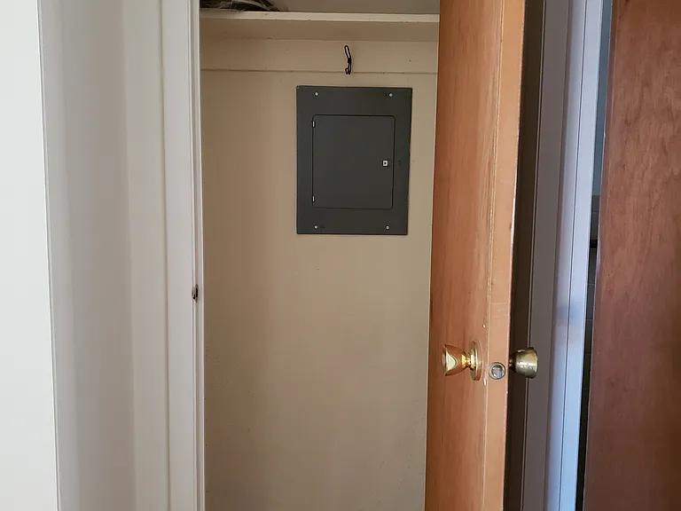 26 Hallock St #7 — Photo 6
