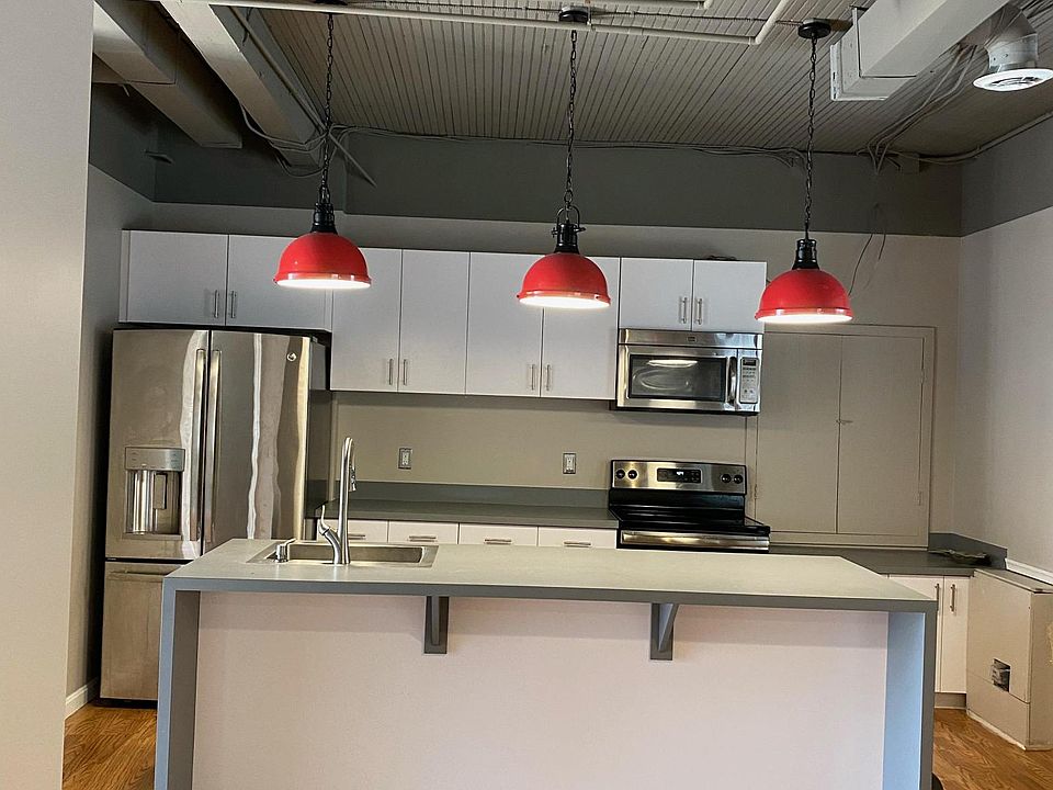 1st image of 1212 Queen St