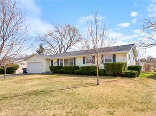 7 Kohlwood Dr, Rochester, NY 14617