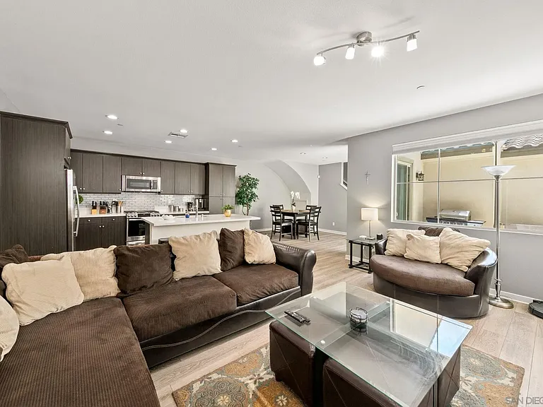 2028 Avenida Andanza — Photo 10