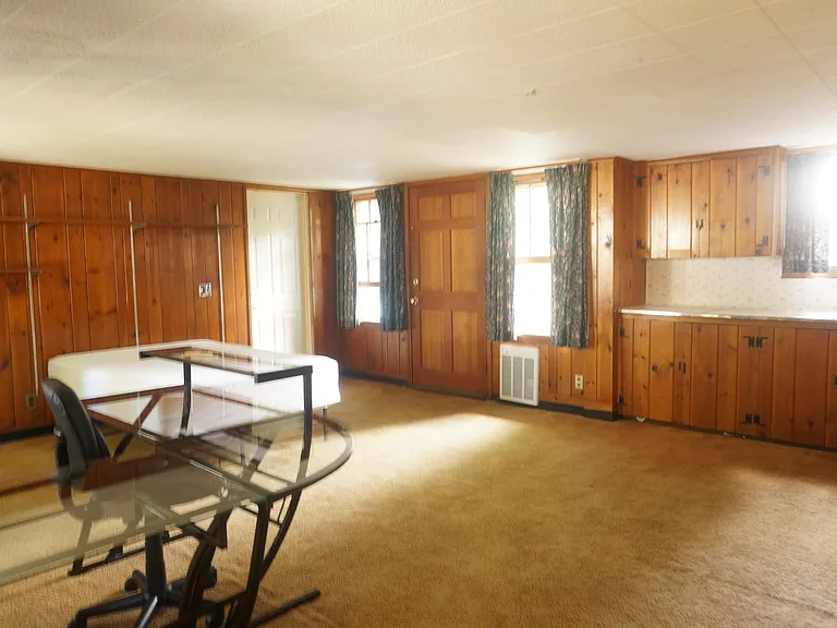 187 Edgemont Rd #R2 — Photo 5