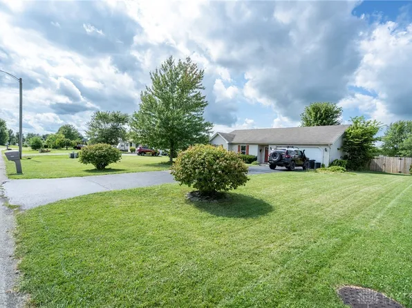419 Limerick Dr, Lynchburg, OH 45142