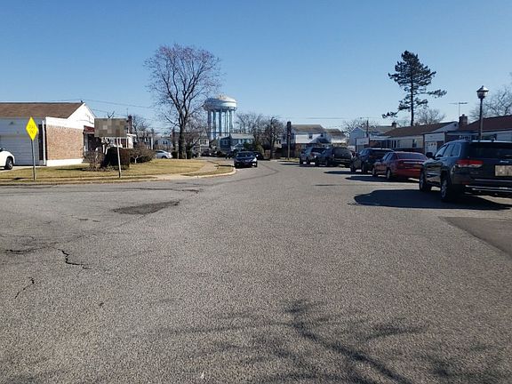 5th image of 1777 Diane St