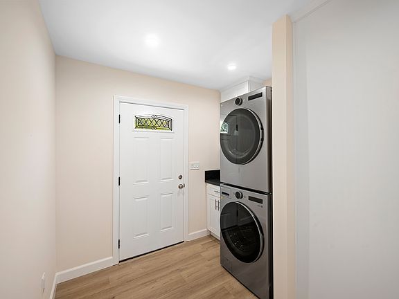 2nd image of 1125 Graynold Ave #A
