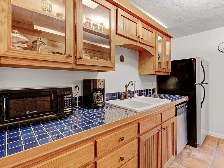 4010 Mandell St — Photo 16