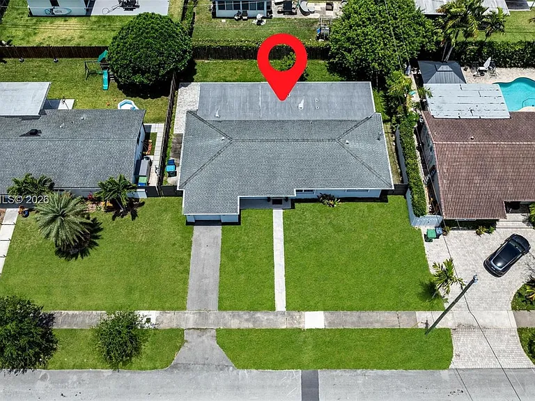 9075 SW 48th Ter — Photo 31