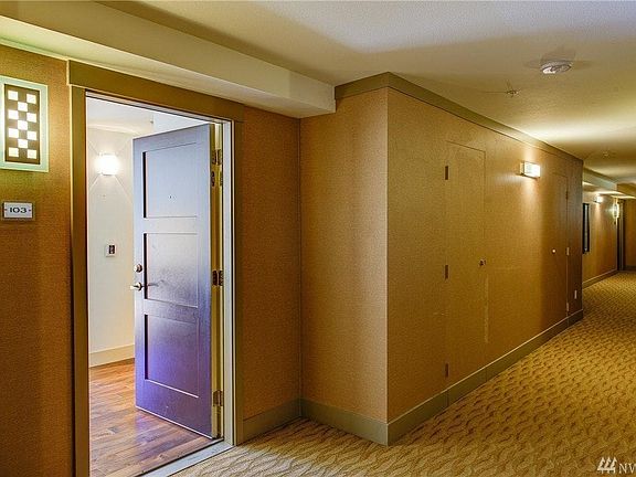 3rd image of 511 100th Ave NE APT 103