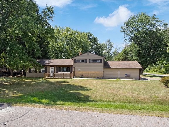 2nd image of 3931 Rosalind Dr