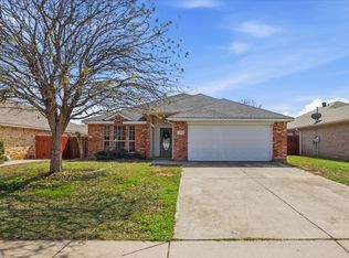 3205 Muleshoe Ln, Fort Worth, TX 76179