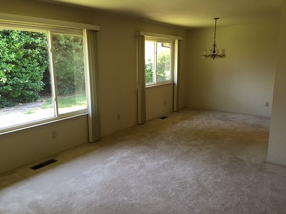 4th image of 99 Starglow Cir