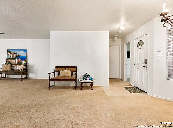 2nd image of 707 Crosspoint Dr