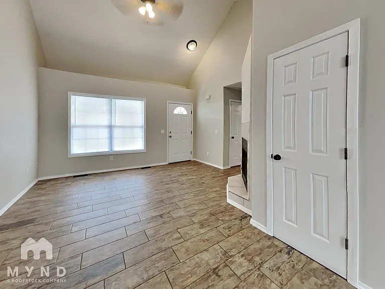 1003 W Snider St — Photo 4