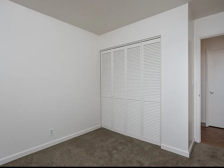 Cimarron Apartments — Photo 13