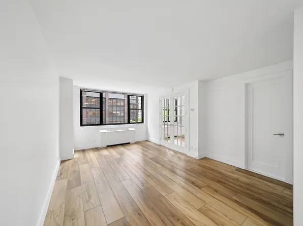 315 West 57th Street image 1 of 25