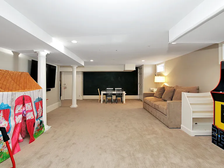 328 Sound Beach Ave — Photo 27