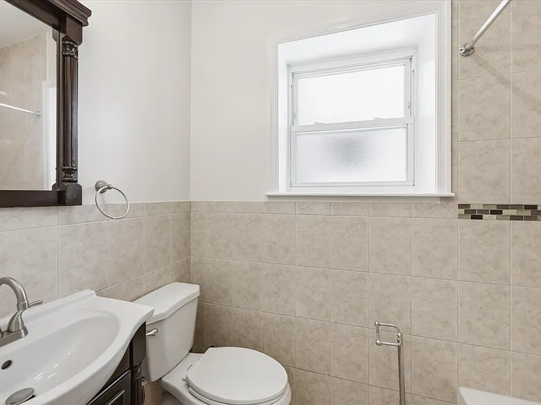 2653 S 6th St — Photo 20