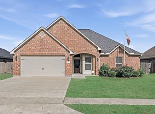 6215 E Windemere Dr, Beaumont, TX 77713