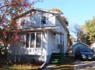 1922 Rural St, Rockford, IL 61107