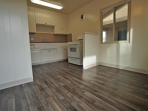 4th image of 4017 Honeycutt St