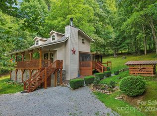 25 Rules Run Rd, Clyde, NC 28721