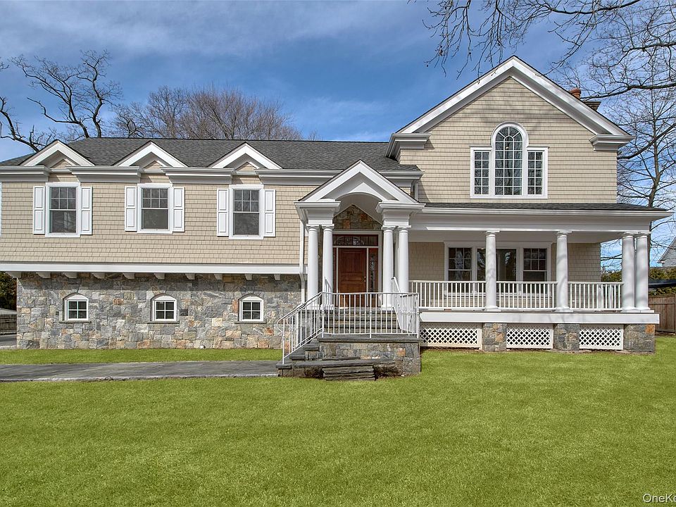 1st image of 8 Walden Lane
