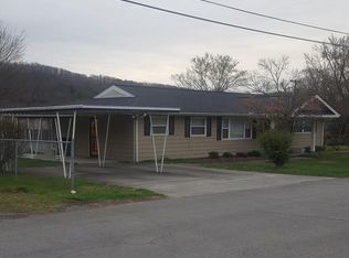 123 Briar Rd, Oak Ridge, TN 37830
