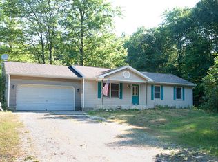 8087 E 88th St, Howard City, MI 49329