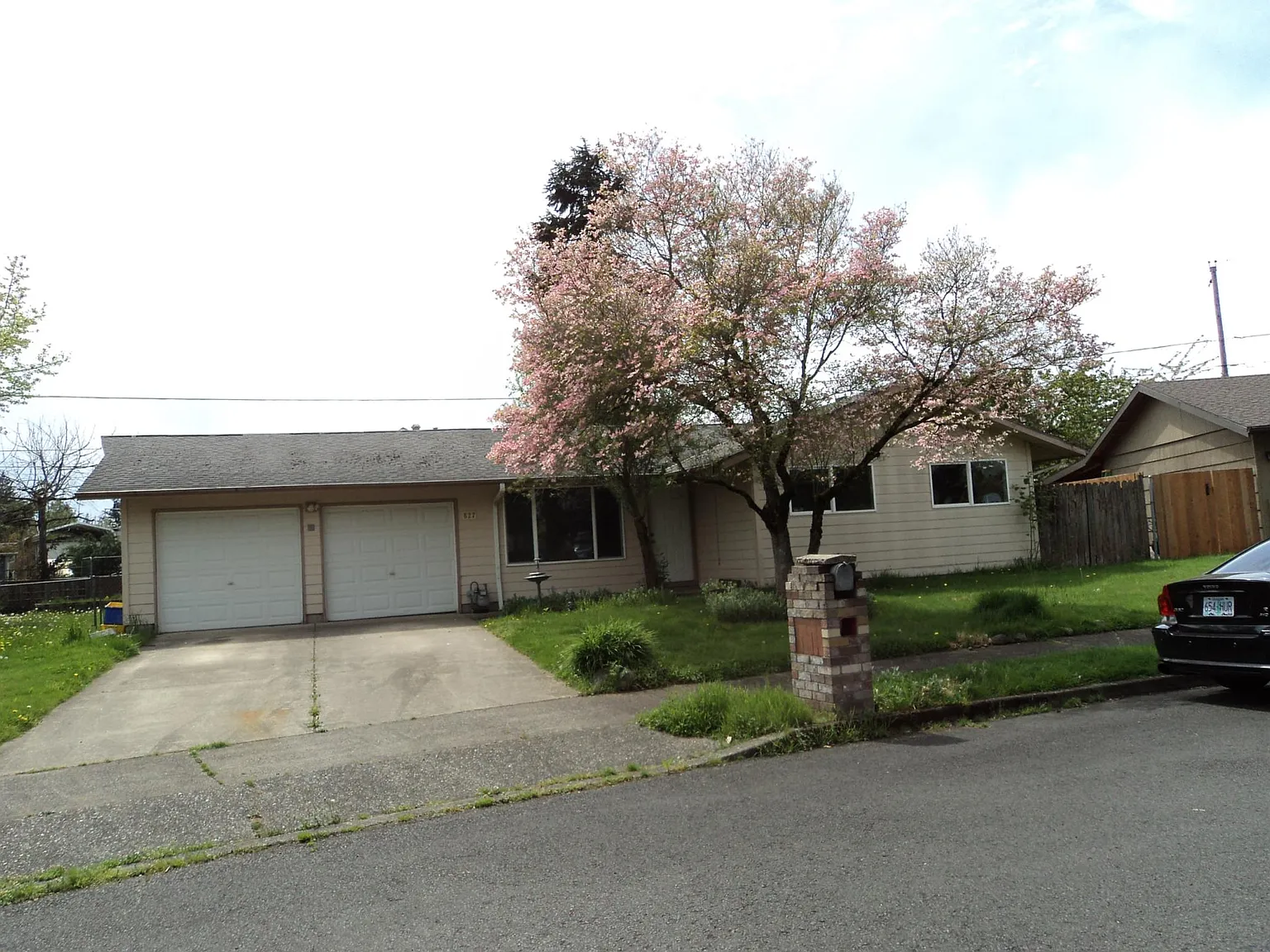 3 bed, 996 sqft, $2,450 — Photo 1