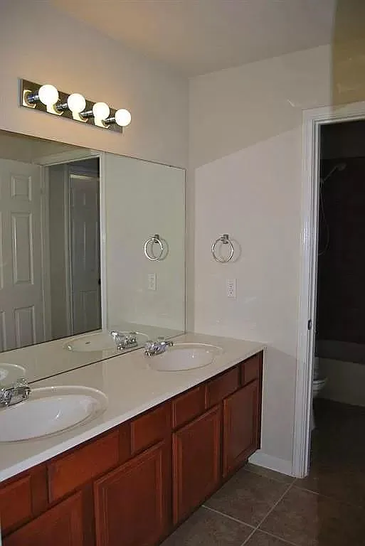 3533 Shiraz Loop — Photo 4