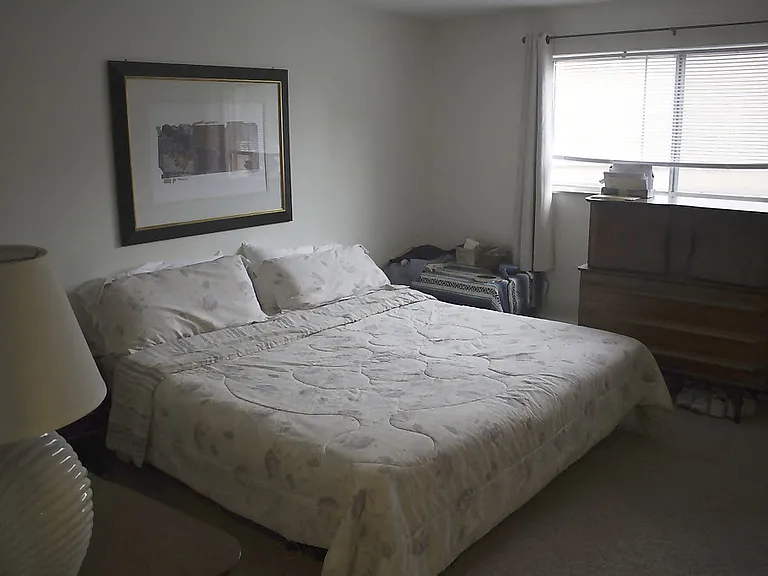 Kingston Place Apartments — Photo 24