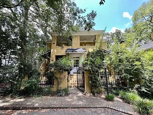 2415 Blossom St Photo 1