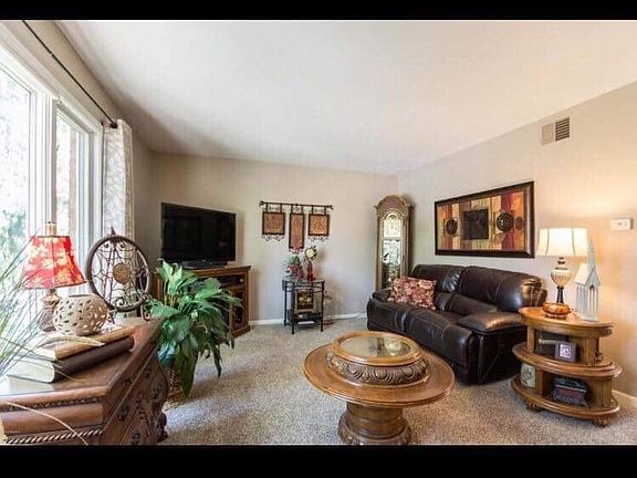 5th image of 455 Barkwood Dr NW
