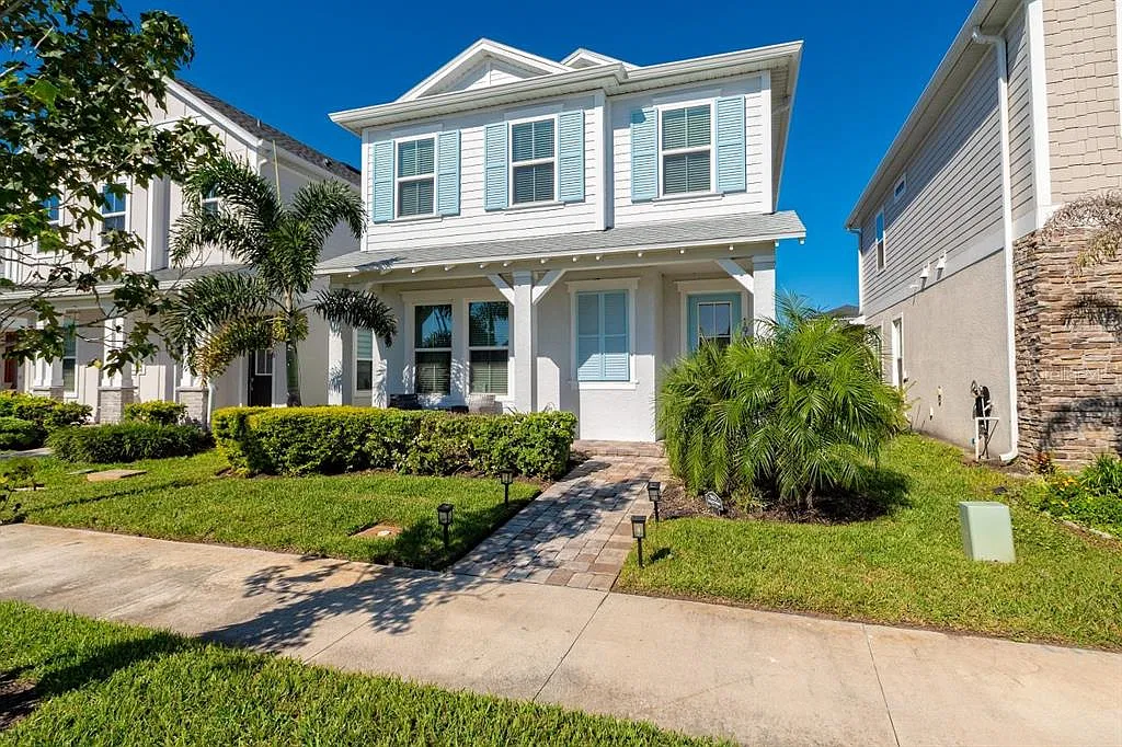 4 bed, 2.5 bath, 1856 sqft, $2,350 — Photo 1
