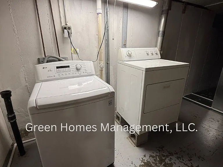 895 Harrison St — Photo 21