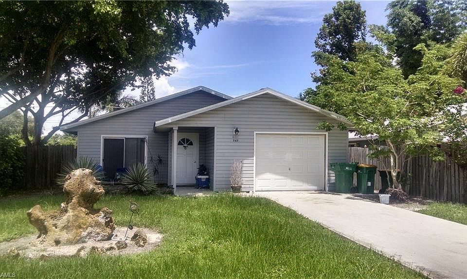2nd image of 747 104th Ave N