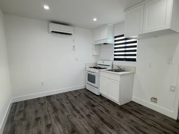 18242 Saticoy St #1, Reseda, CA 91335