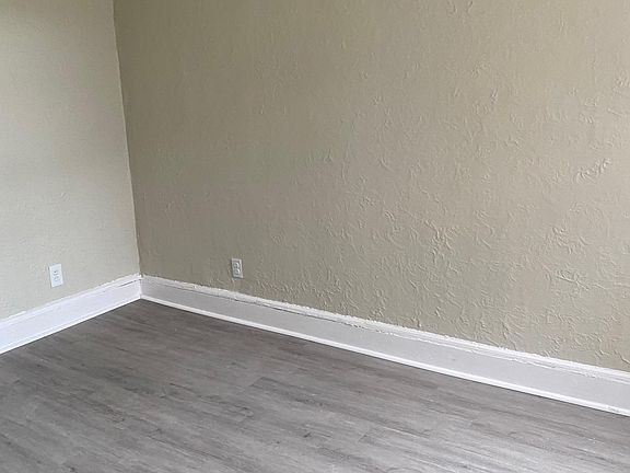 3rd image of 238 S Munn Ave #3