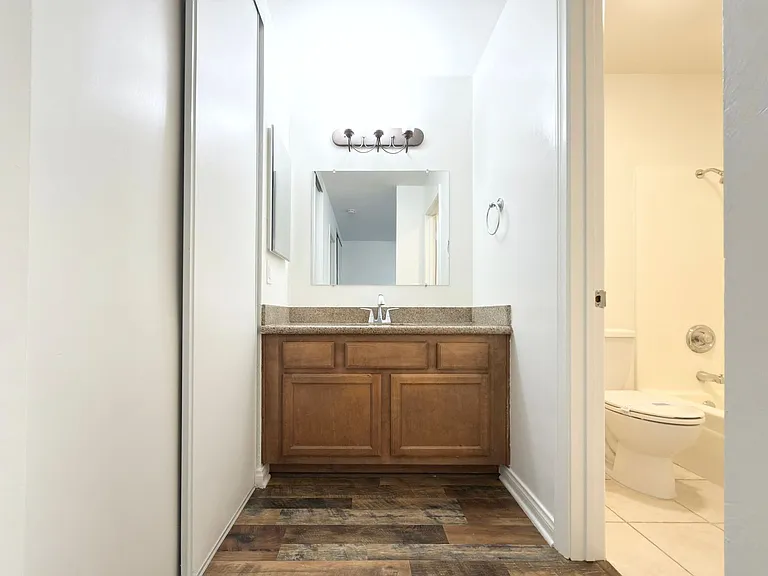 432 Edgehill Ln #71 — Photo 12