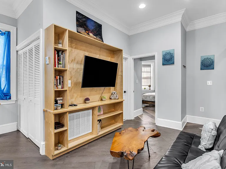 500 Irving St NW #2 — Photo 4