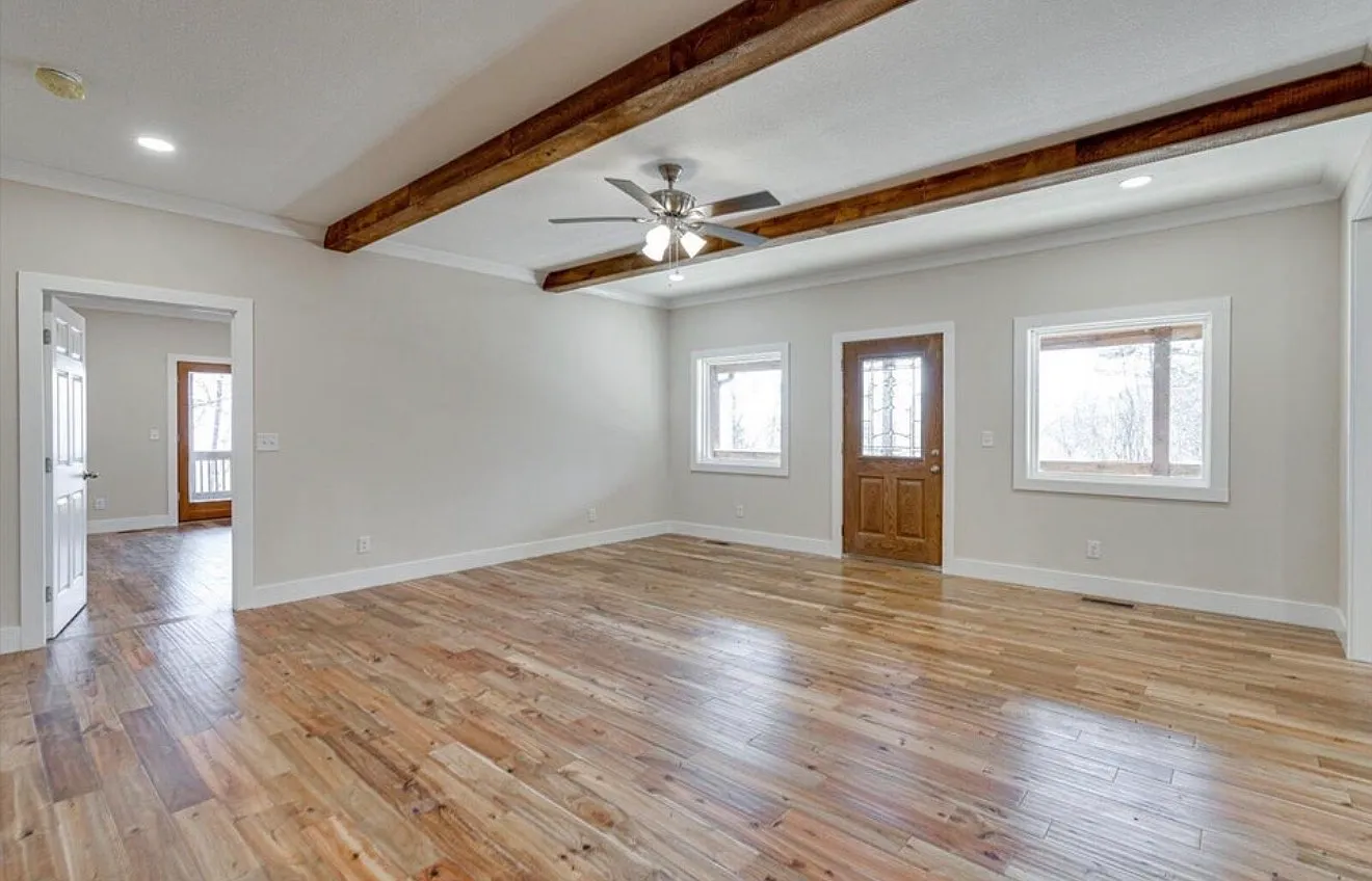 4 bed, 3618 sqft, $3,000 — Photo 4
