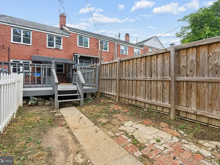 5621 Clearspring Rd — Photo 30