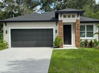 25 W 7th St, Apopka, FL 32703