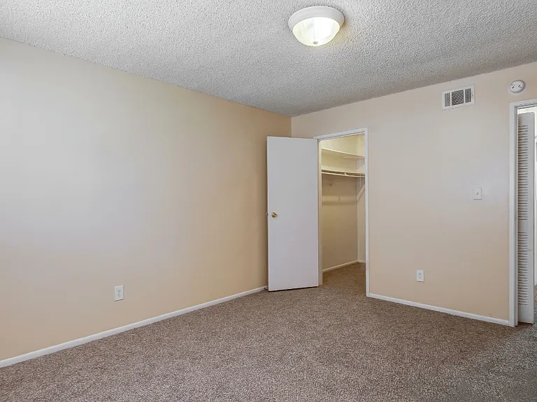 Aspen Park Apartments — Photo 42
