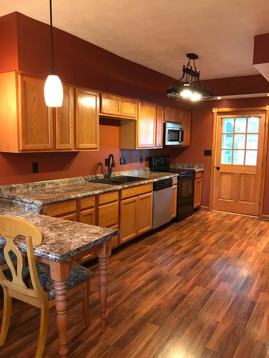 16 Austin Way photo 1