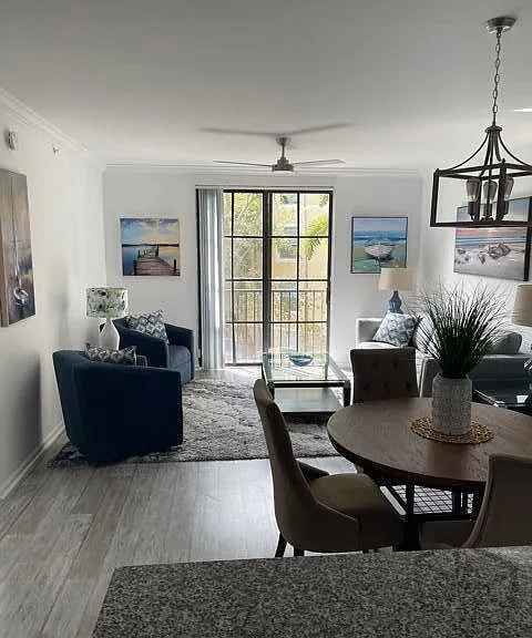 630 Sapodilla Ave #312 — Photo 1